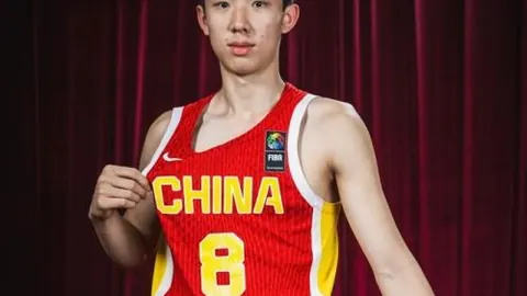 足球攻略周六010英超赛事前瞻赛程安排：埃弗顿对决水晶宫，独家推荐解析